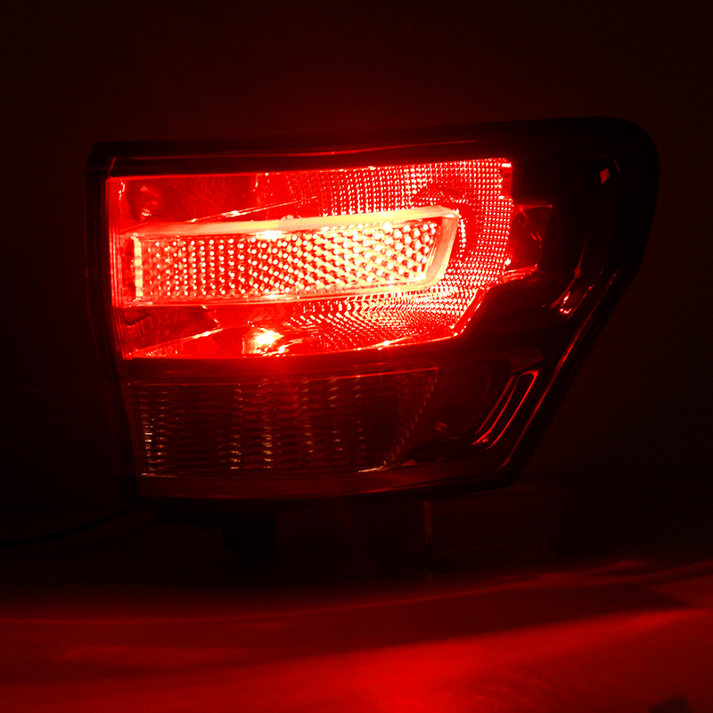 Gruppo fanale posteriore a LED - Model Kit Jeep recensione e prezzo