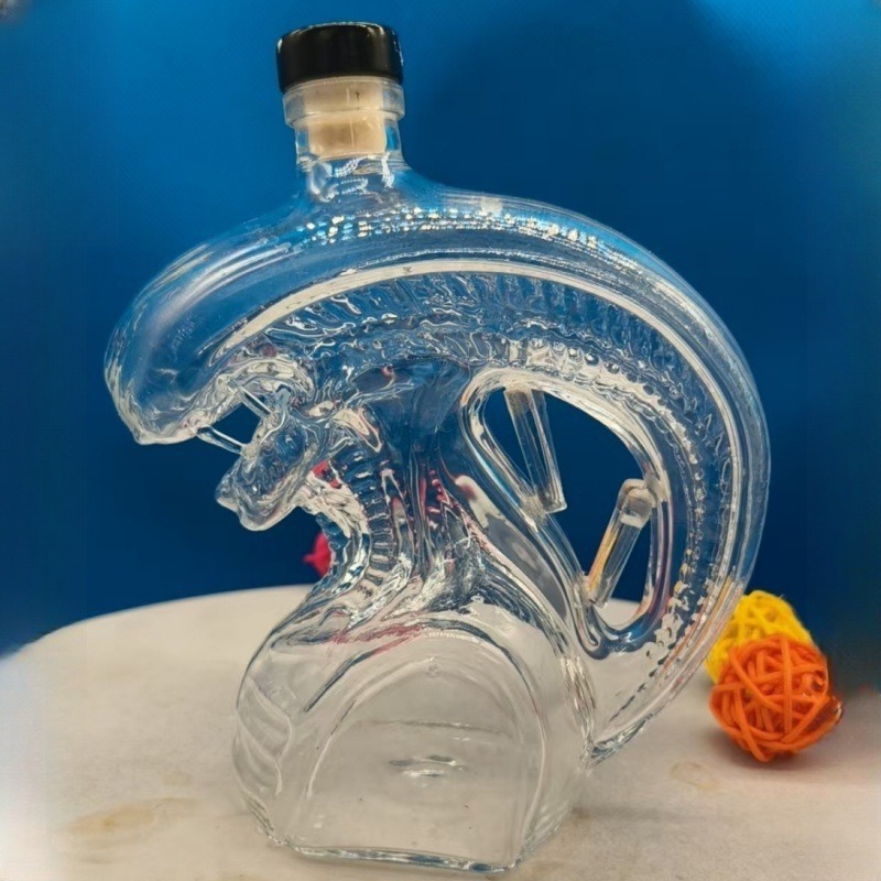 Decanter per Whisky a Forma di - Model Kit Gundam recensione e prezzo