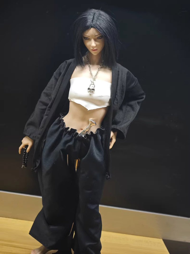 Set di vestiti per ragazza da  - Model Kit Girls recensione e prezzo