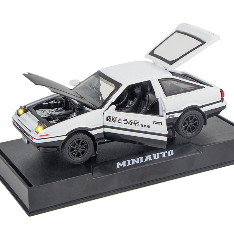 Modellino Auto 1:32 INITIAL D  - Model Kit Ae86 recensione e prezzo