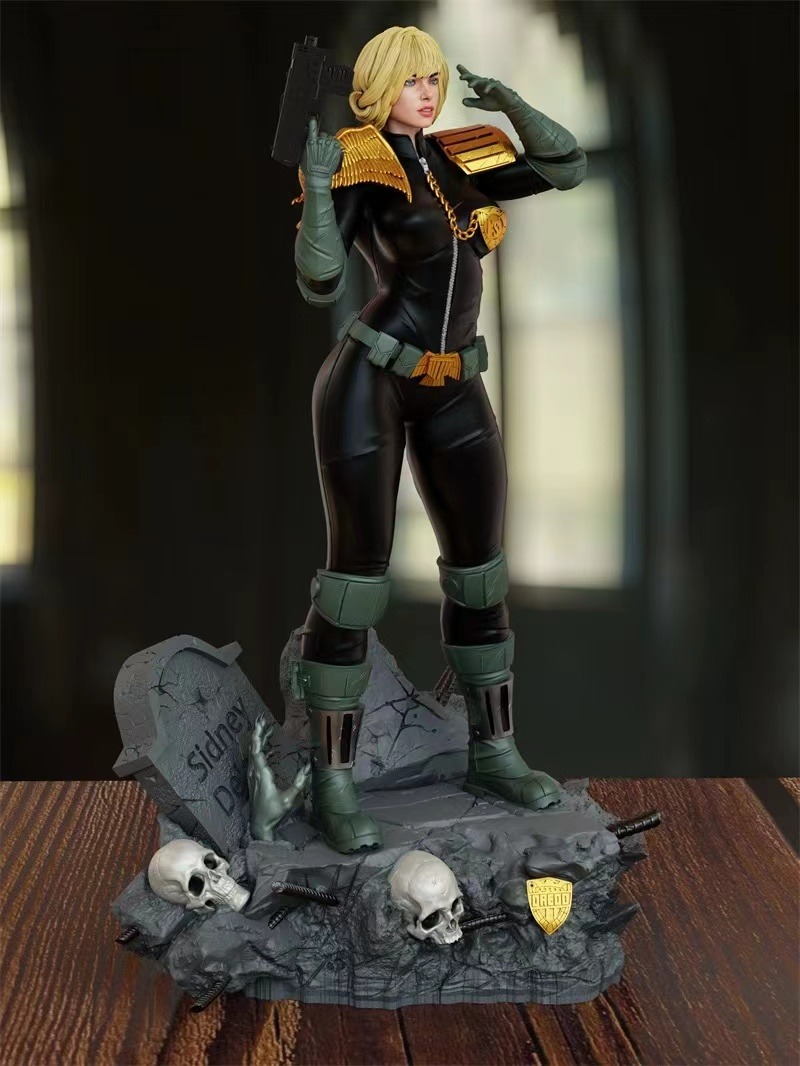 1/24 Bilancia Cassandra Anders - Model Kit Judge recensione e prezzo