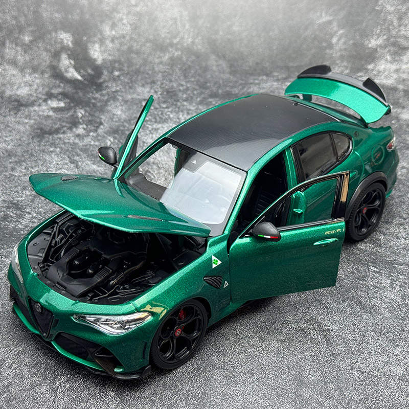 Bburago 1:18 Alfa Romeo Giulia - Model Kit Alfa Romeo recensione e prezzo
