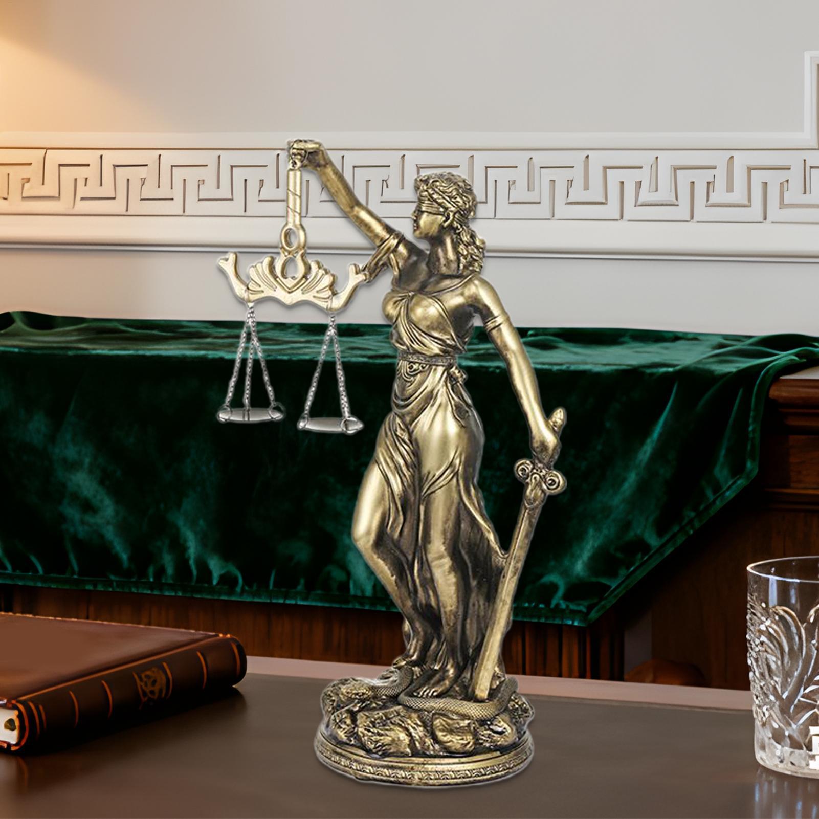 Statua della signora Justice F - Model Kit Judge recensione e prezzo