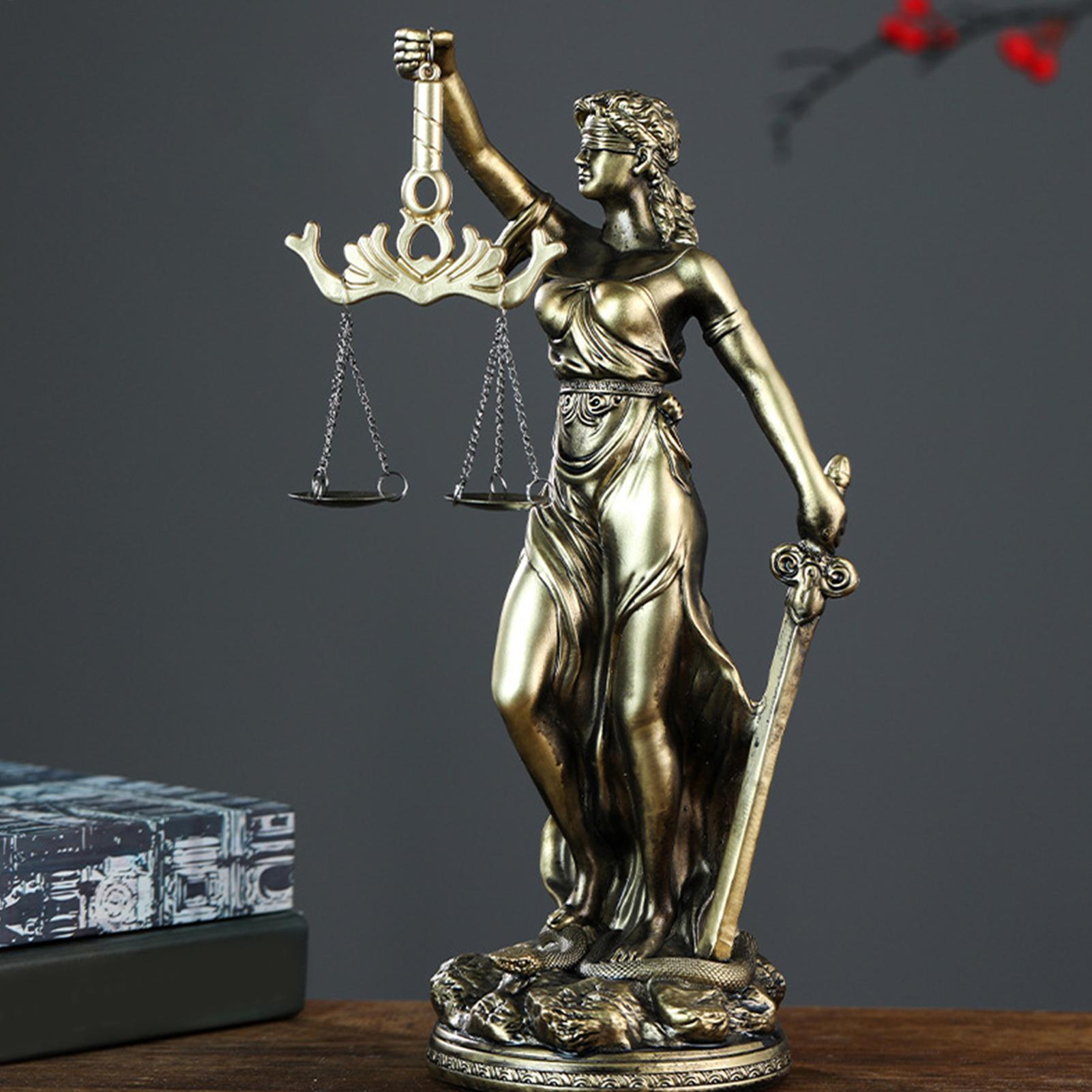 Statua della signora Justice F - Model Kit Judge recensione e prezzo