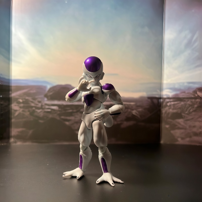 Originale Bandai S.H.Figuarts  - Model Kit Frieza recensione e prezzo