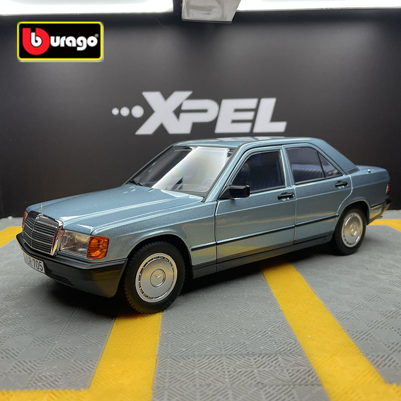 Bburago 1:24 Mercedes-Benz 190 - Model Kit Alfa Romeo recensione e prezzo