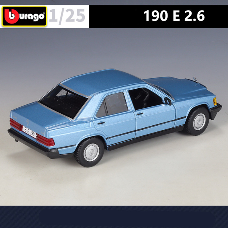 Bburago 1:24 Mercedes-Benz 190 - Model Kit Alfa Romeo recensione e prezzo