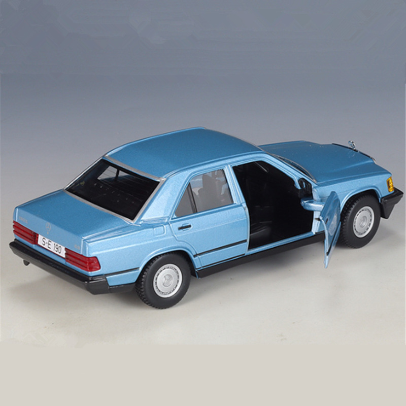 Bburago 1:24 Mercedes-Benz 190 - Model Kit Alfa Romeo recensione e prezzo