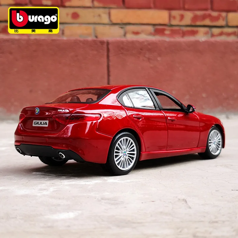 Copricerchi Bburago 1:24 Alfa  - Model Kit Alfa Romeo recensione e prezzo